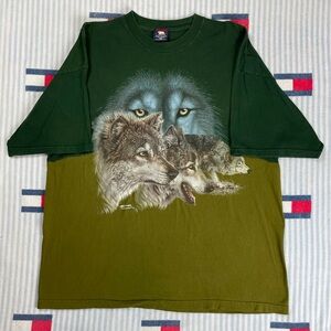 Vintage Two-tone Wolf Wolves Nature short sleeve tee shirt